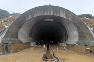 “咽喉”工程被攻克！刚刚，梅汕高铁大岭隧道顺利贯通！