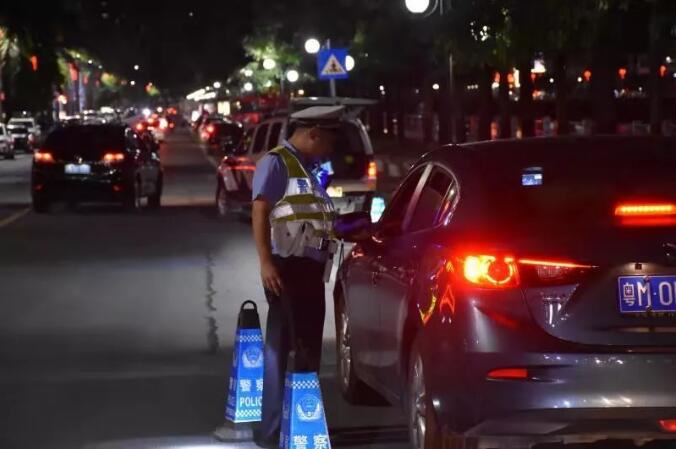 丰顺警方突击行动！300余辆车被查，现场画面曝光！