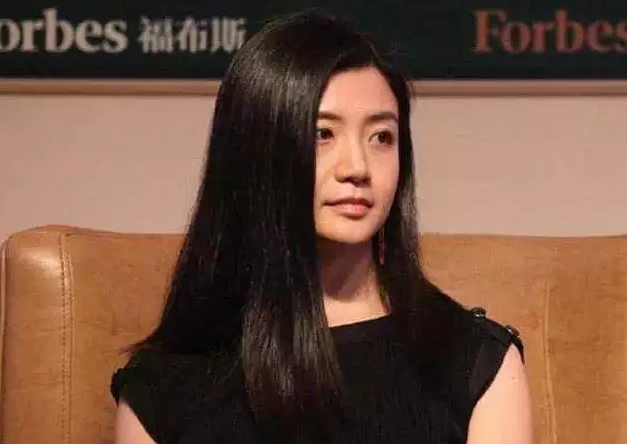 她是梅州人，中国最美女富豪，30岁身家上百亿，马云千里寻她！