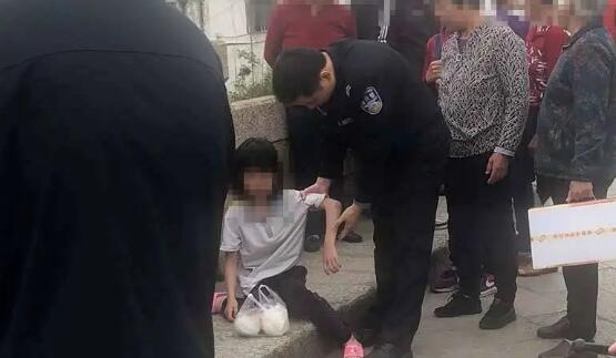 梅州一小女孩要跳河自杀！什么情况？